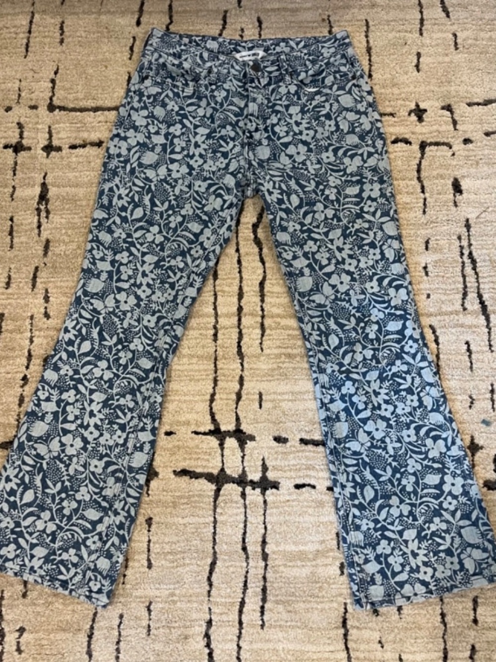 Old Navy x Anna Sui Slim Boot Cut Blue Floral Jeans Size 8 EUC - Picture 6 of 13